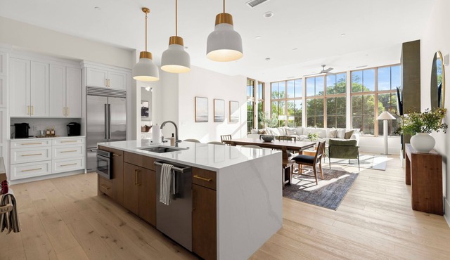 Peak on Main Brand-New Luxury 3BR Condo in Adair Park — Downtown Woodstock, GA