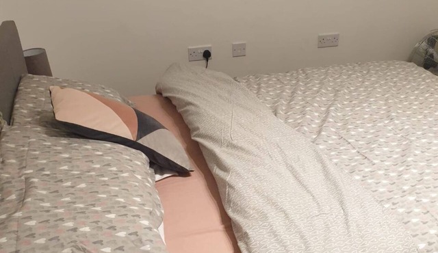 Peak Serene Spacious 2-Bedroom close to Amenities and free parking