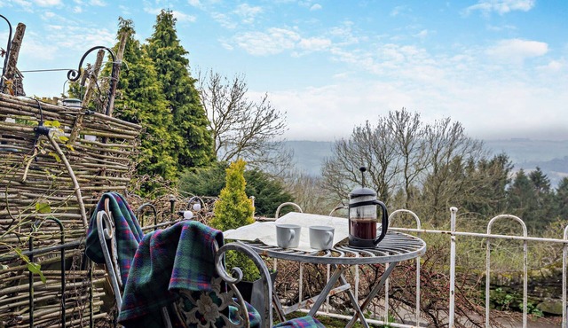 Peak View - Two Bedroom House, Sleeps 4