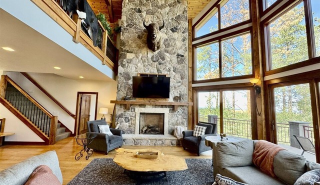 Peak1- 6000 sq ft Ski-in/Ski-Out on Terry Peak