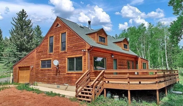 ^PeakViewCabin, Amazing Views w/Hot Tub 5 min from town-Peaceful and QUIET