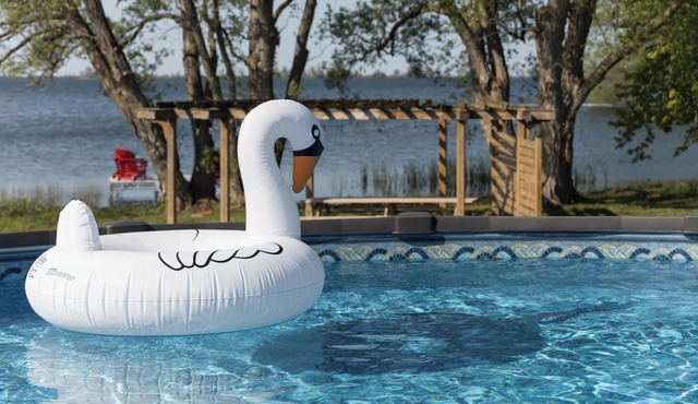 Pearadise on West Lake | Waterfront w/Pool and Dock