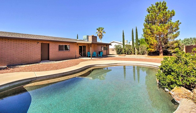 Pearce-Sunsites Home w/ Pool & Desert Mtn Views!