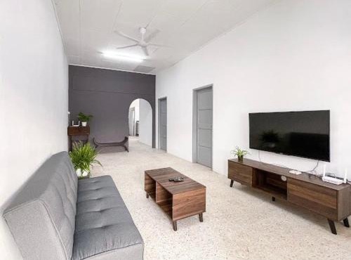 Pearl Cottage - 2min Drive to Lam Wah Ee Hospital