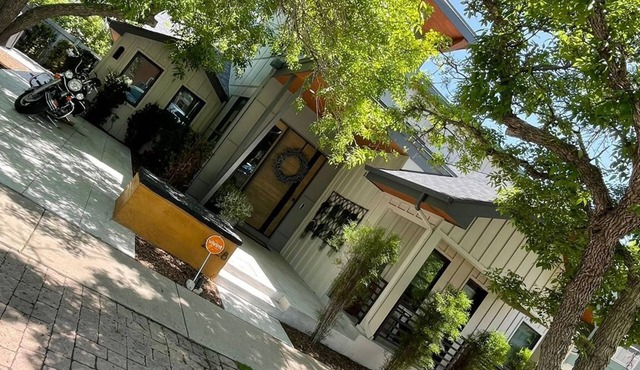 Pearl Street out Your Front Door, Flatirons View, Luxury Home in Central Boulder