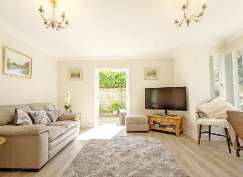 Pears Grove - Southbourne