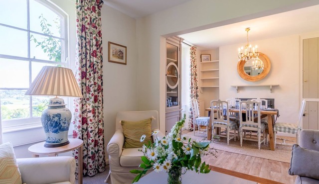 Peartree Cottage, Euridge - Sleeps 6 guests in 3 bedrooms