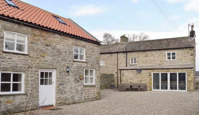 Peartree Cottage & Granary