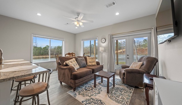 Pebble Beach Place Condos @ Diamondhead Lake - Near Lake Catherine State Park