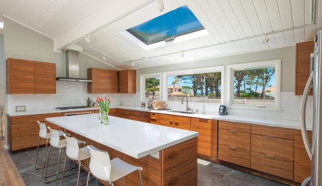 Pebble Beach Retreat Ocean Views Infrared Sauna Short Walk to Beach