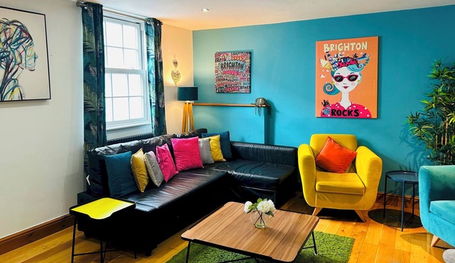 Pebble Mews House | By My Getaways | Parking