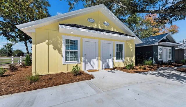 "Pecan" Cottage Reidsville Georgia