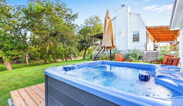 Pecan Tree House at Happiness Ranch | Rustic Charm with Modern Furnishings