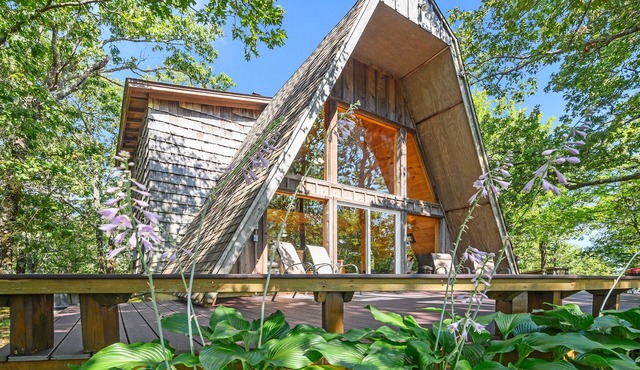 Peckerwood Knob Sunrise Cabin; Seclusion in the Mountains of SE Oklahoma