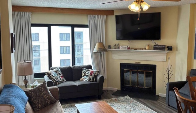 Pedal & Powder Retreat @ Silver Creek! 2 Bedroom Ski In/Out, Night Skiing, Pool
