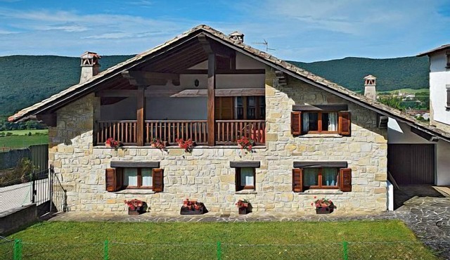 Pedronea House for 14 people