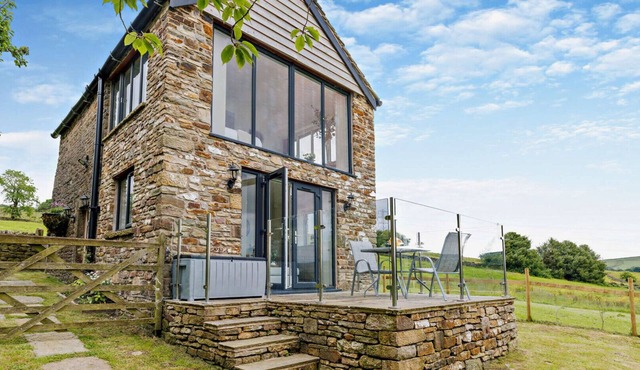 Peeb’s Palace at Tanpits Farm