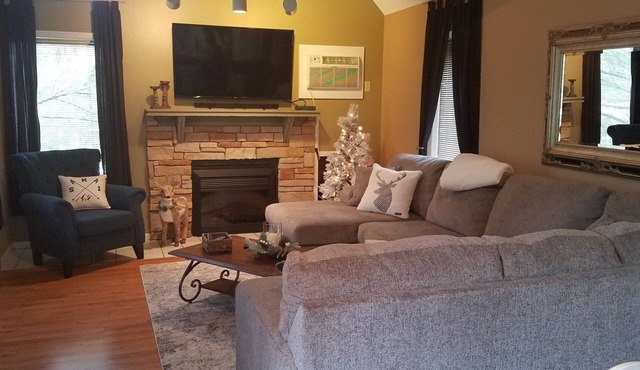 Peek 'N Peak Ski & Golf Condo, next to Ski Lift 8