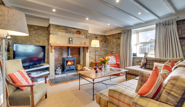 Pegasus Cottage - Three Bedroom House, Sleeps 6