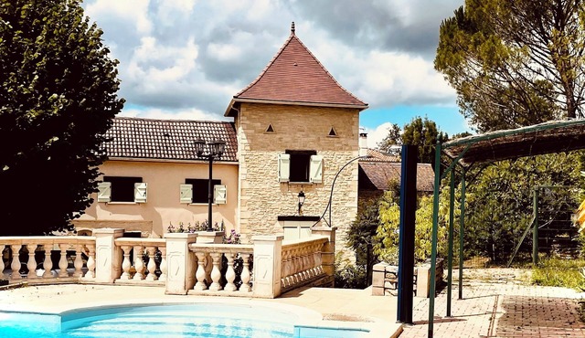 Pegourdy air-conditioned gîte with swimming pool