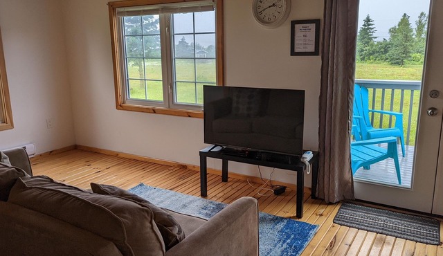 PEI cottage, water views, fire pit, A/C, 25 mins from Charlottetown - Donaldston