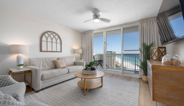 Pelican Beach Resort BEACH FRONT Penthouse