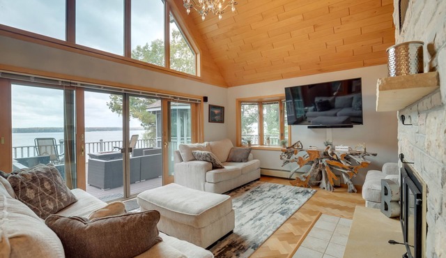 Pelican Lake House w/Boat Dock and Sauna!