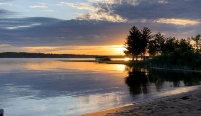 Pelican Lake, Nisswa Minnesota - Excellent Sand Beach - Sunsets & Sunrises