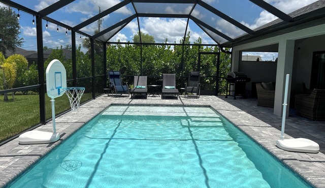 Pelican Paradise~SW Cape 3BR Pool Home by Sun Splash Waterpark