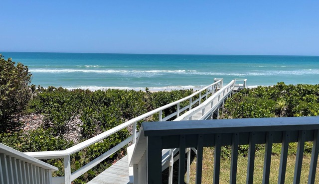 Pelican Point - Oceanfront home that can sleep up to twelve people