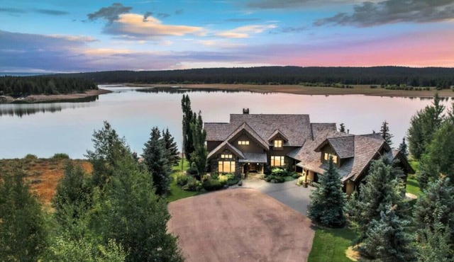 Pelican Point | Private Beach, Dock & Views | 35 mins to YNP