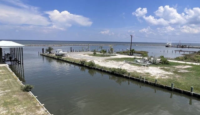 Pelican Reef - Boat Access - Island Realty