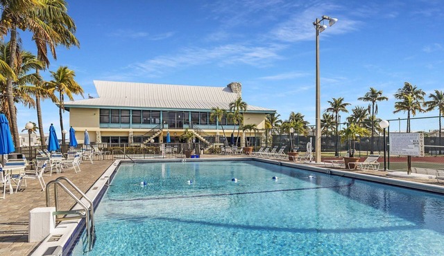 Pelican Retreat at Outdoor Resorts