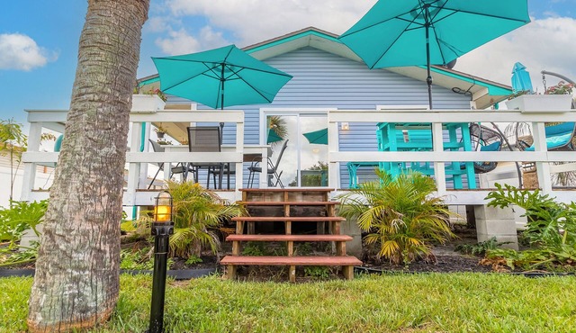 Pelican's Canal House- Bring your Boat and Dog!