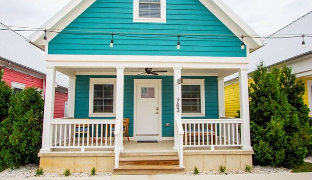 Pelican`s Perch - 1 Bed/2 Loft Lakeside Cottage!