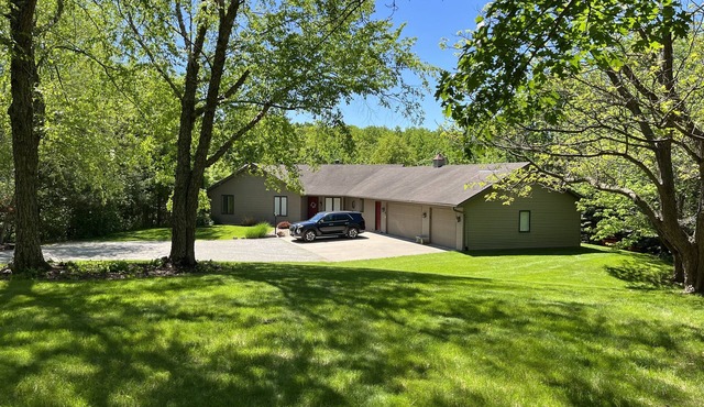 Pella & Red Rock Lake