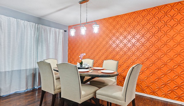 ☼Peloton Bike+Tread☼Fenced Outdoor Space☼Deck☼Luxury Beds☼