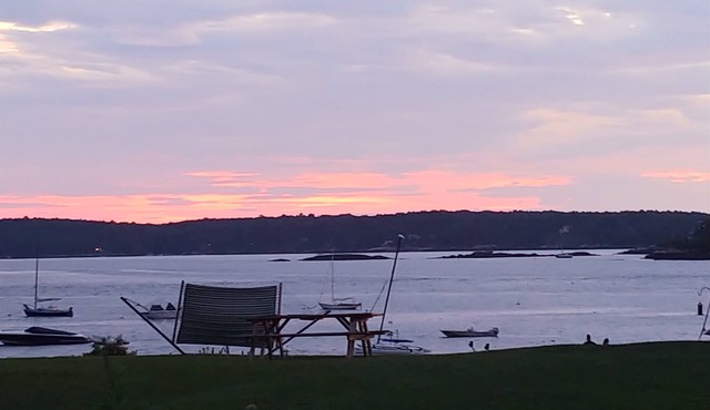 Pemaquid Tavern Cottage – Unit 1: Renovated Retreat in Pemaquid Beach Village