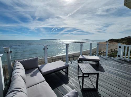 Pemberton Avon pitch 30 Creek Caravan Park dog friendly