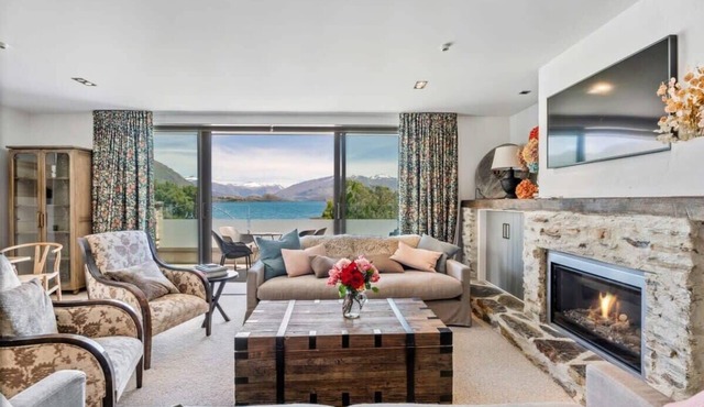 Pembroke Summary: Sit