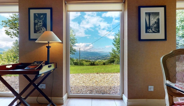 Pen Y Bryn - Two Bedroom Cottage, Sleeps 4