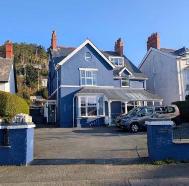 Pencartref Apartment - 4 Bedrooms, 3 Bathrooms, Sleeps 7-8