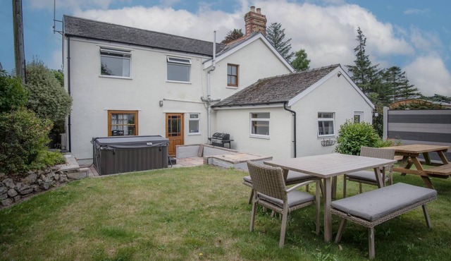 Pendeilo Villa - 5 Bedroom Holiday Home - Amroth