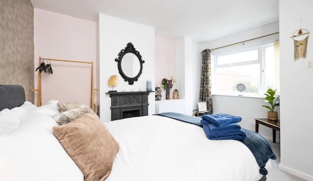 Pendicke Cottage | 3 bed house | Sleeps 6 | Southam Centre | Dog Friendly | Inspire Homes