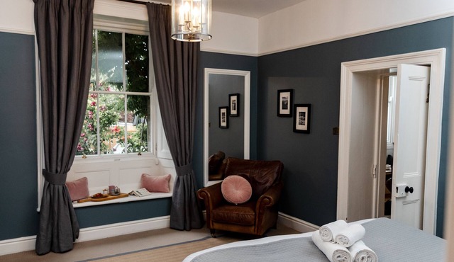 Pendle View - Luxury Period Ground Floor Apartment