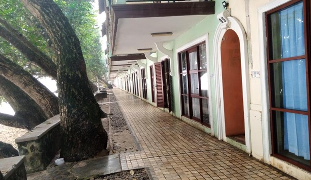 PENGINAPAN KONDOMINIUM CARITA - PAK BoS