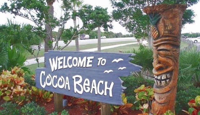 Penguins on the Beach | 2BR Steps to Beach & Downtown w/pool | Unit 6