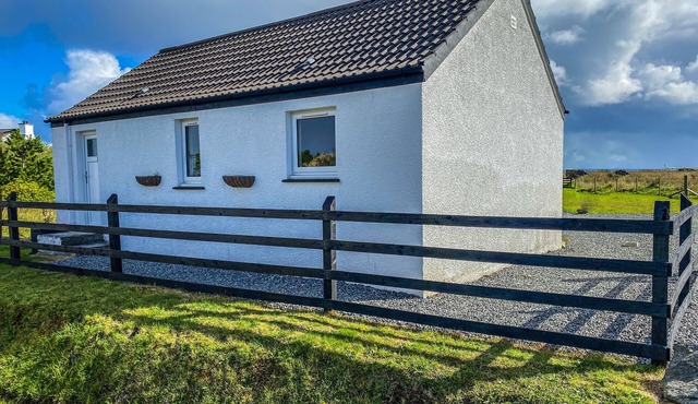 Peninsula Cottage near Stornoway/Pet friendly