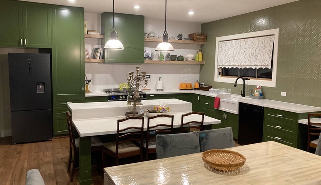 Peninsula Green Cottage - 5 MINUTES WALK TO THE BEACH!