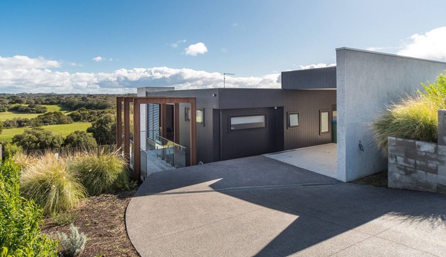 Peninsula Hot Springs Villa